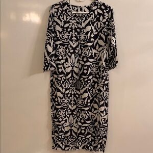 Elegant Black and White Patterned Dress